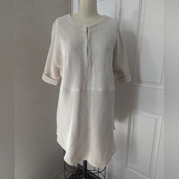 Balm wears Waffle Dress - Picture 2 of 9